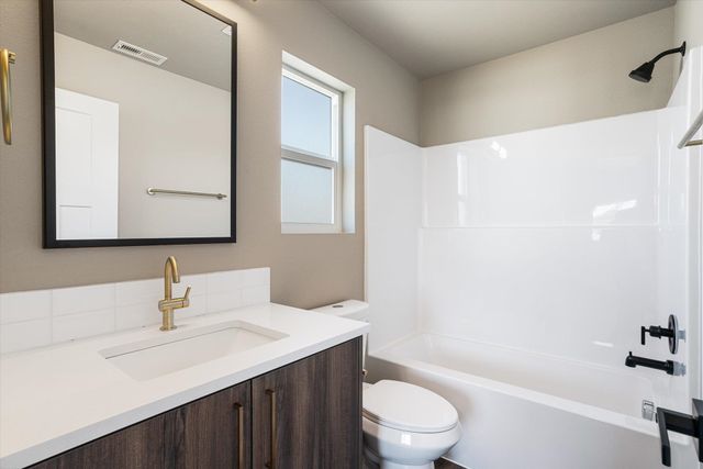 923 E Everett Ave, Spokane, WA 99212