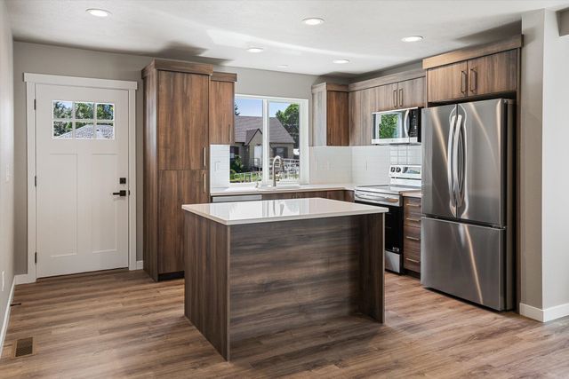 923 E Everett Ave, Spokane, WA 99212