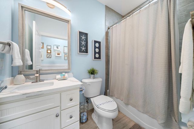 4121 Pointe West Drive 301, Galveston, TX 77554