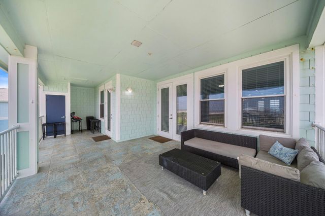 4121 Pointe West Drive 301, Galveston, TX 77554