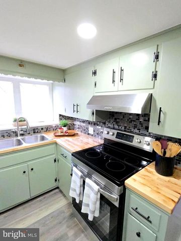 2281 HORSESHOE PIKE, Honey Brook, PA 19344