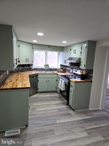 2281 HORSESHOE PIKE, Honey Brook, PA 19344