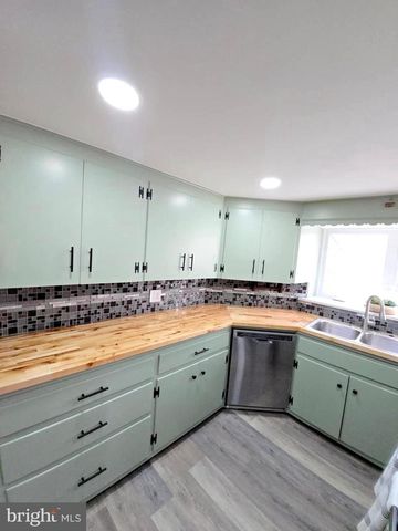 2281 HORSESHOE PIKE, Honey Brook, PA 19344