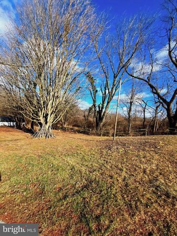 2281 HORSESHOE PIKE, Honey Brook, PA 19344