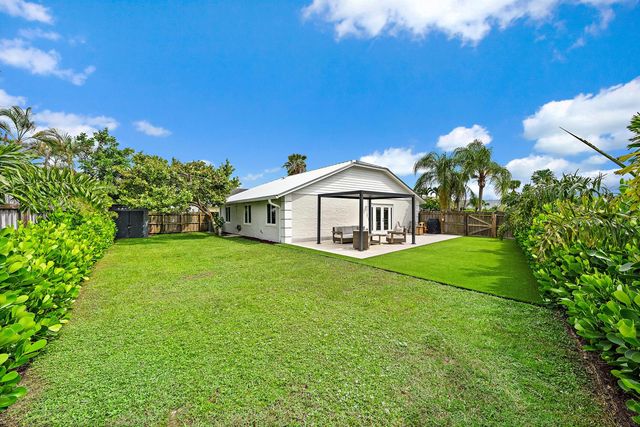 218 Wandering Trail, Jupiter, FL 33458