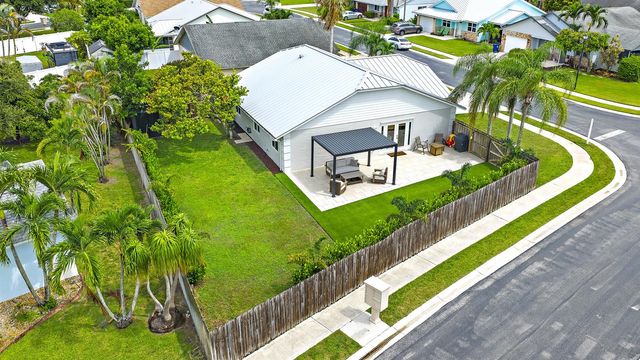 218 Wandering Trail, Jupiter, FL 33458