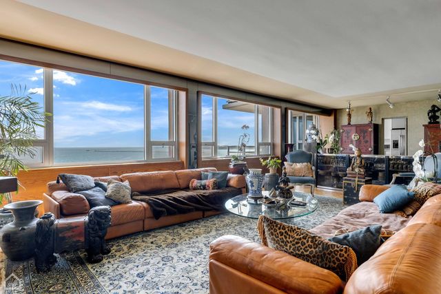 1300 N Lake Shore Drive 8BC, Chicago, IL 60610