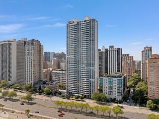 1300 N Lake Shore Drive 8BC, Chicago, IL 60610