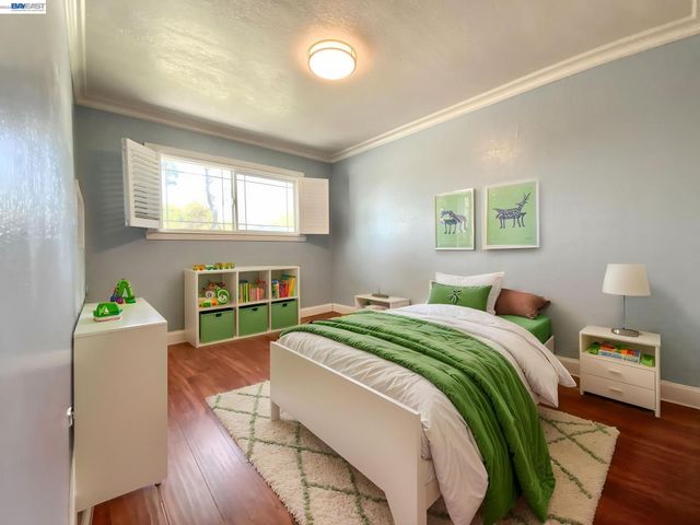 92 Hemlock Ln, Milpitas, CA 95035