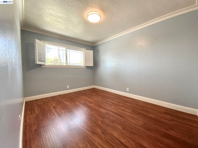 92 Hemlock Ln, Milpitas, CA 95035