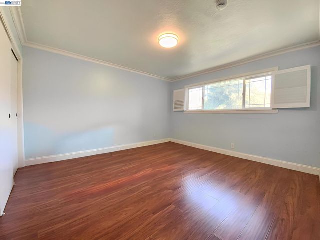 92 Hemlock Ln, Milpitas, CA 95035