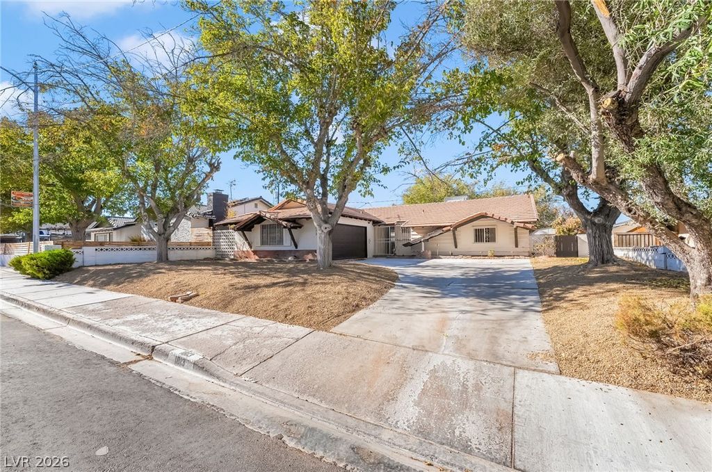 1813 Bracken Avenue, Las Vegas, NV 89104 — photo 2