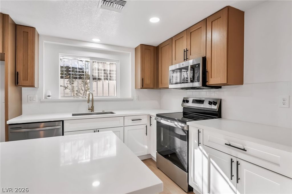 1813 Bracken Avenue, Las Vegas, NV 89104 — photo 3