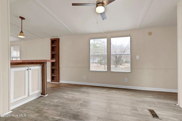 101 Lanier Avenue, Rocky Point, NC 28457