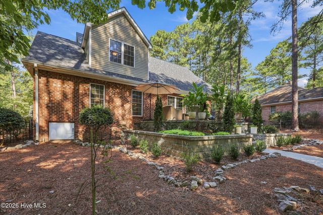 12 Cedar Lane, Pinehurst, NC 28374