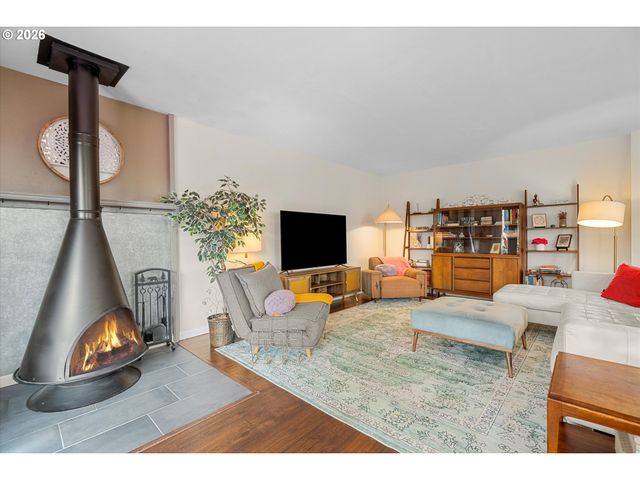 47 Oswego Summit 47, Lake Oswego, OR 97035