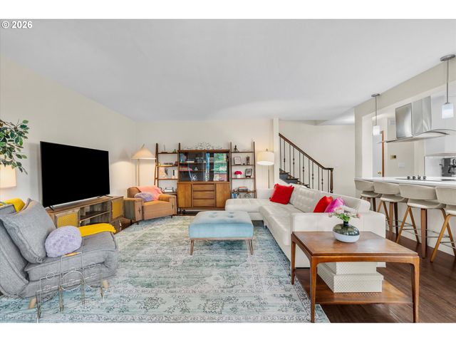 47 Oswego Summit 47, Lake Oswego, OR 97035