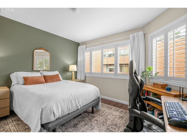 47 Oswego Summit 47, Lake Oswego, OR 97035