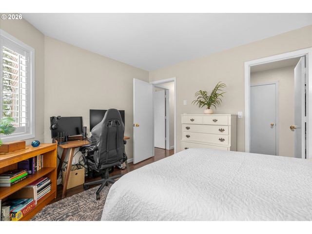 47 Oswego Summit 47, Lake Oswego, OR 97035