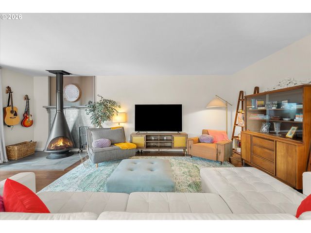 47 Oswego Summit 47, Lake Oswego, OR 97035