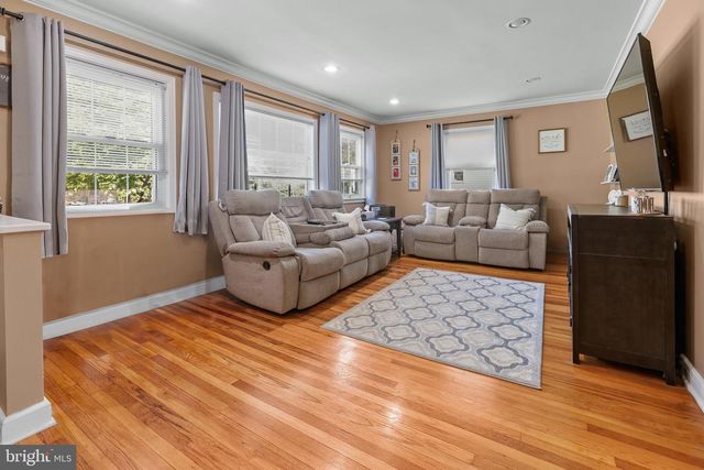 54 WAYSIDE LN, Lawrence Township, NJ 08648