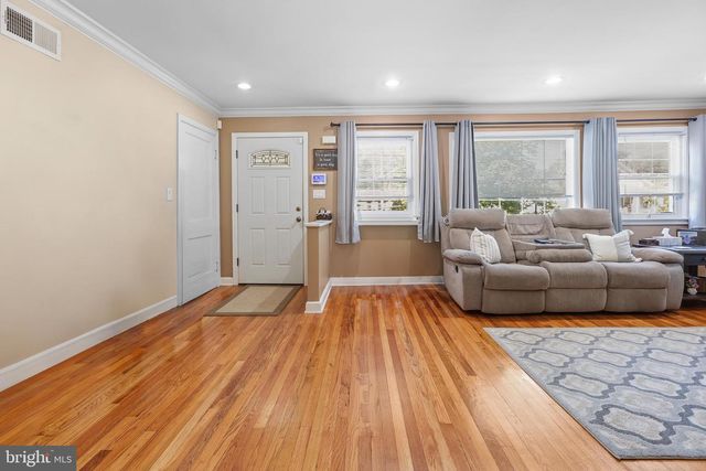 54 WAYSIDE LN, Lawrence Township, NJ 08648