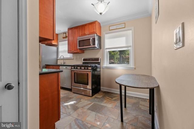 54 WAYSIDE LN, Lawrence Township, NJ 08648