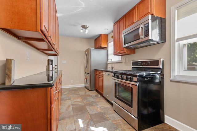 54 WAYSIDE LN, Lawrence Township, NJ 08648