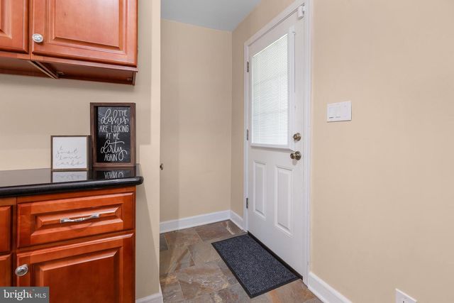 54 WAYSIDE LN, Lawrence Township, NJ 08648