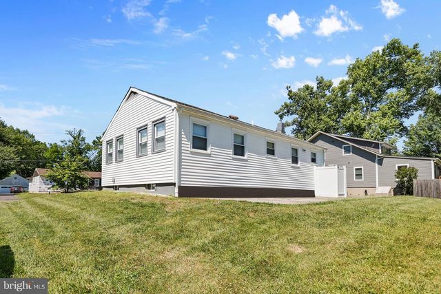 54 WAYSIDE LN, Lawrence Township, NJ 08648