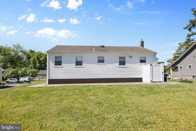 54 WAYSIDE LN, Lawrence Township, NJ 08648