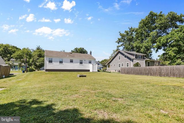 54 WAYSIDE LN, Lawrence Township, NJ 08648
