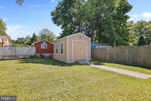 54 WAYSIDE LN, Lawrence Township, NJ 08648