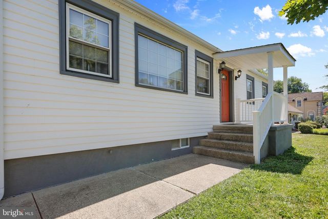 54 WAYSIDE LN, Lawrence Township, NJ 08648