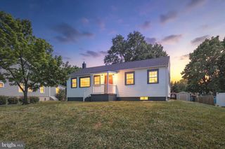 54 WAYSIDE LN, Lawrence Township, NJ 08648
