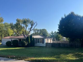 949 Old Valley Drive, Greenwood, IN 46143