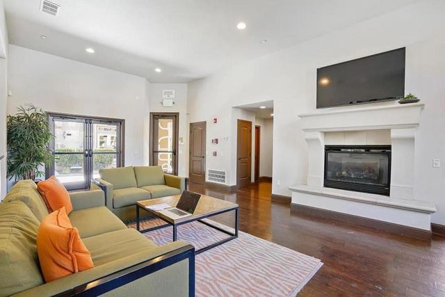 923 Indian Wells Avenue, Sunnyvale, CA 94085