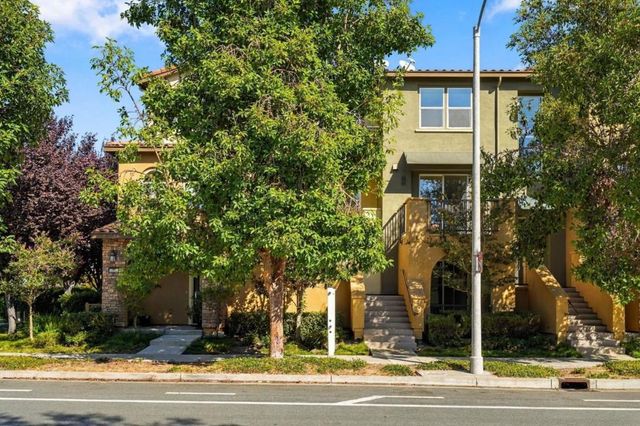 923 Indian Wells Avenue, Sunnyvale, CA 94085