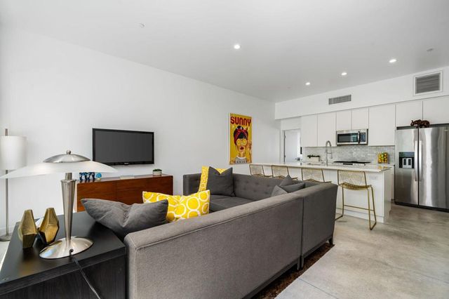 2150 N Zanjero Road 206, Palm Springs, CA 92262