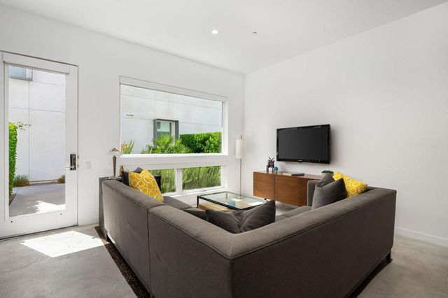 2150 N Zanjero Road 206, Palm Springs, CA 92262
