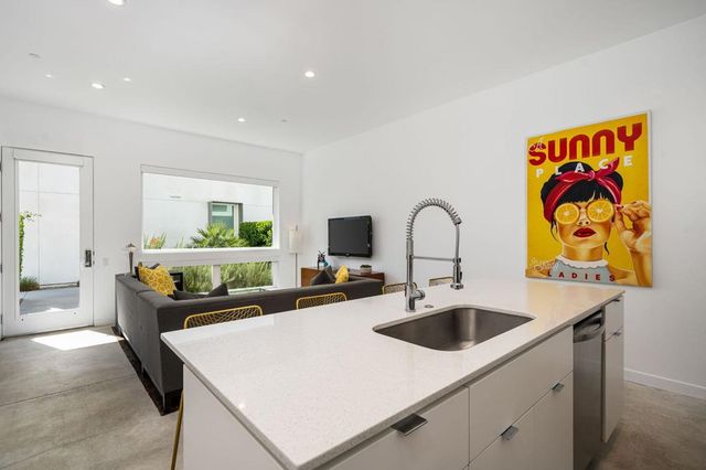 2150 N Zanjero Road 206, Palm Springs, CA 92262