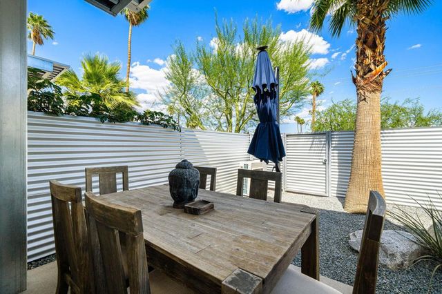 2150 N Zanjero Road 206, Palm Springs, CA 92262