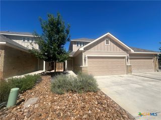 737 Milestone Park 22A, New Braunfels, TX 78130
