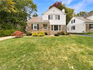 20945 Halworth Road, Shaker Heights, OH 44122