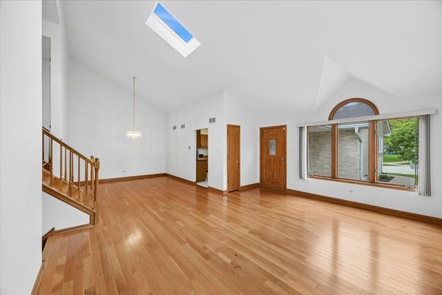 16101 Lake Villa Avenue, Tinley Park, IL 60477