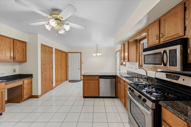 16101 Lake Villa Avenue, Tinley Park, IL 60477