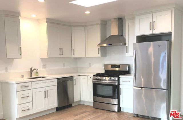 6157 Mesa Avenue, Los Angeles, CA 90042