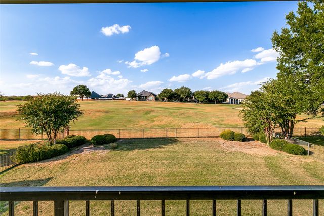 865 Thomas Crossing Drive, Fort Worth, TX 76028