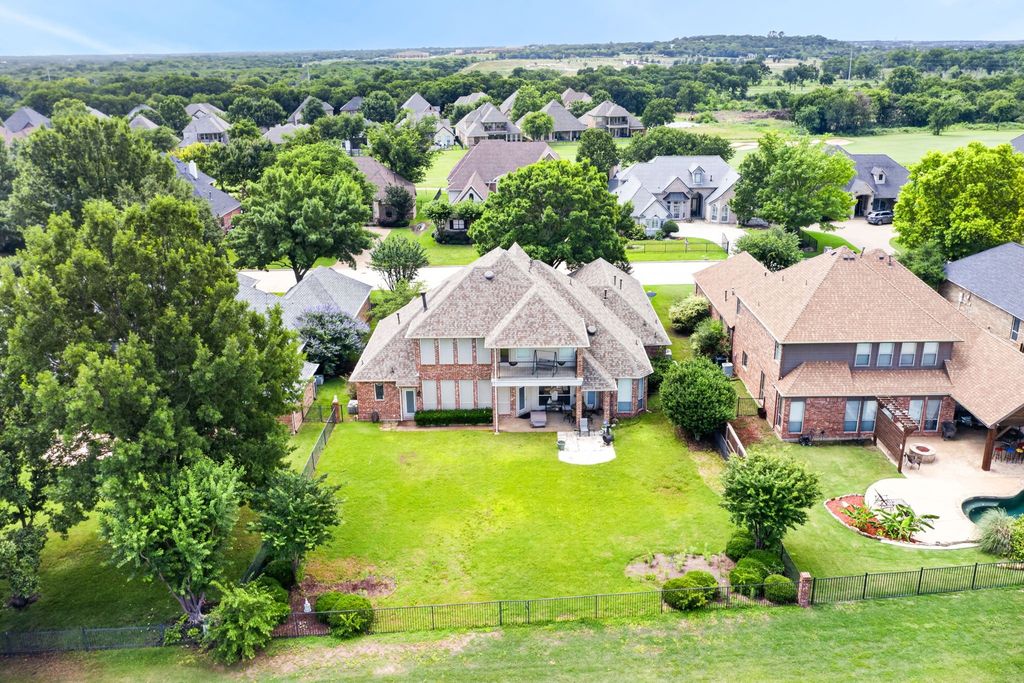 865 Thomas Crossing Drive, Fort Worth, TX 76028 — photo 5