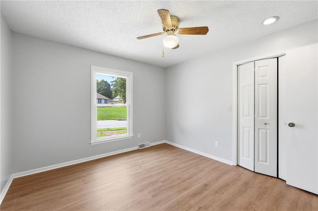 7400 E 126th Street, Grandview, MO 64030